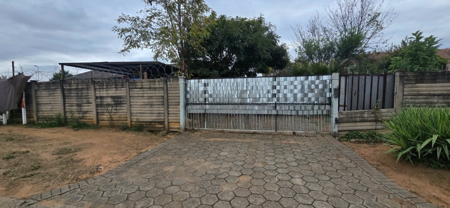 4 Bedroom Property for Sale in Ehrlich Park Free State